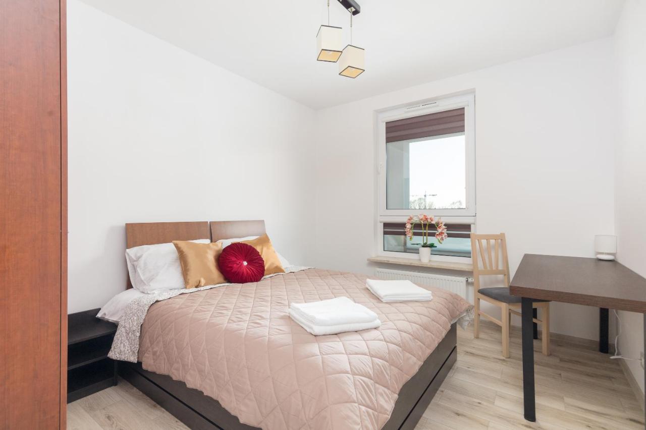 Metro Targowek Homely Apartment ワルシャワ エクステリア 写真